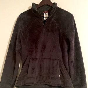 Womens’ fleece Northface 1/2 zip